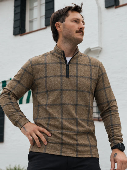 Golf-Pullover aus Funktionsmaterial in Kamelbraun mit Fensterkaromuster und Viertelreißverschluss