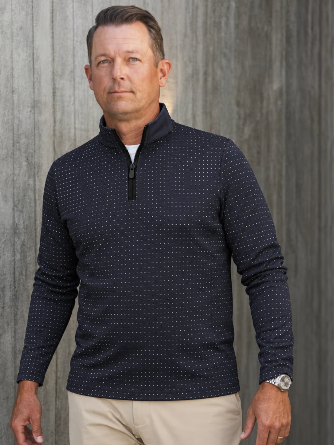 Schwarzer Performance-Pullover mit Viertelreißverschluss und feinem Strichmuster