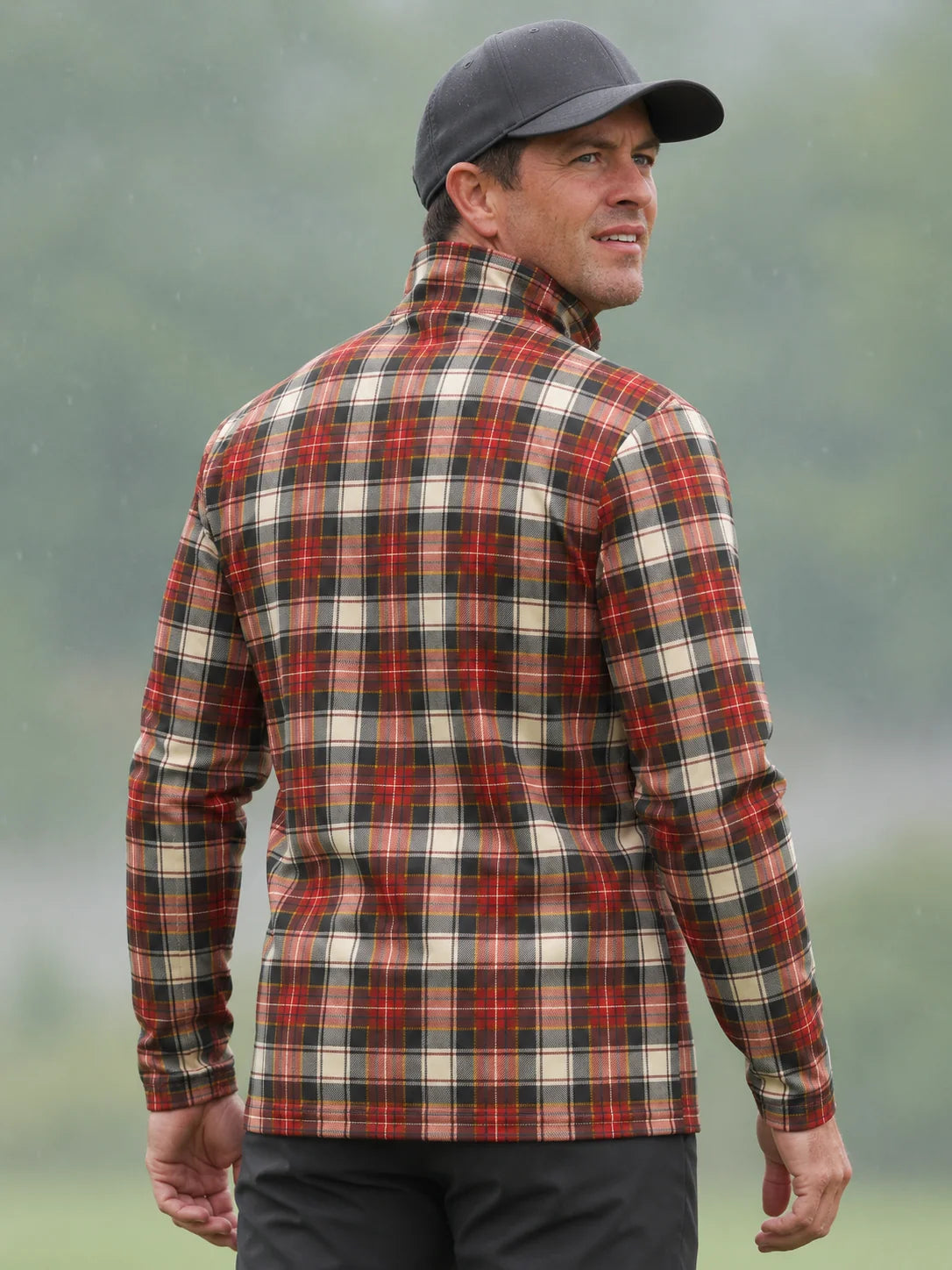 Golf-Pullover mit Karomuster in Karmesinrot, Creme und Schwarz und Viertelreißverschluss aus Funktionsmaterial
