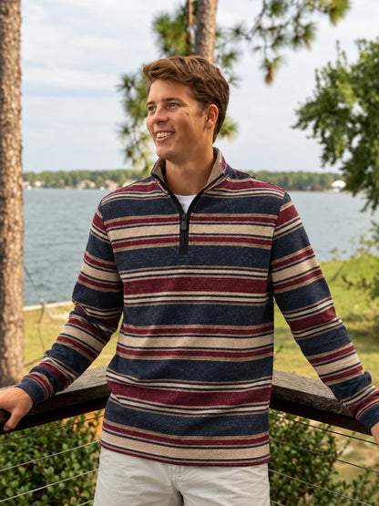 Golfpullover mit Viertelreißverschluss und Streifenmuster in Marineblau, Burgunderrot und Creme, aus Funktionsmaterial