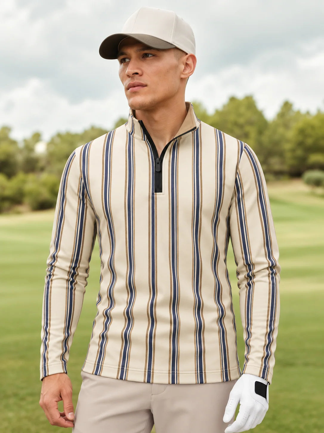 Cremefarbener Golfpullover für Herren mit marineblauem Längsstreifenmuster und Viertelreißverschluss