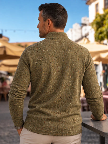 Golf-Pullover mit Viertelreißverschluss und Donegal-Tweed-Muster in Olivgrün und Gold
