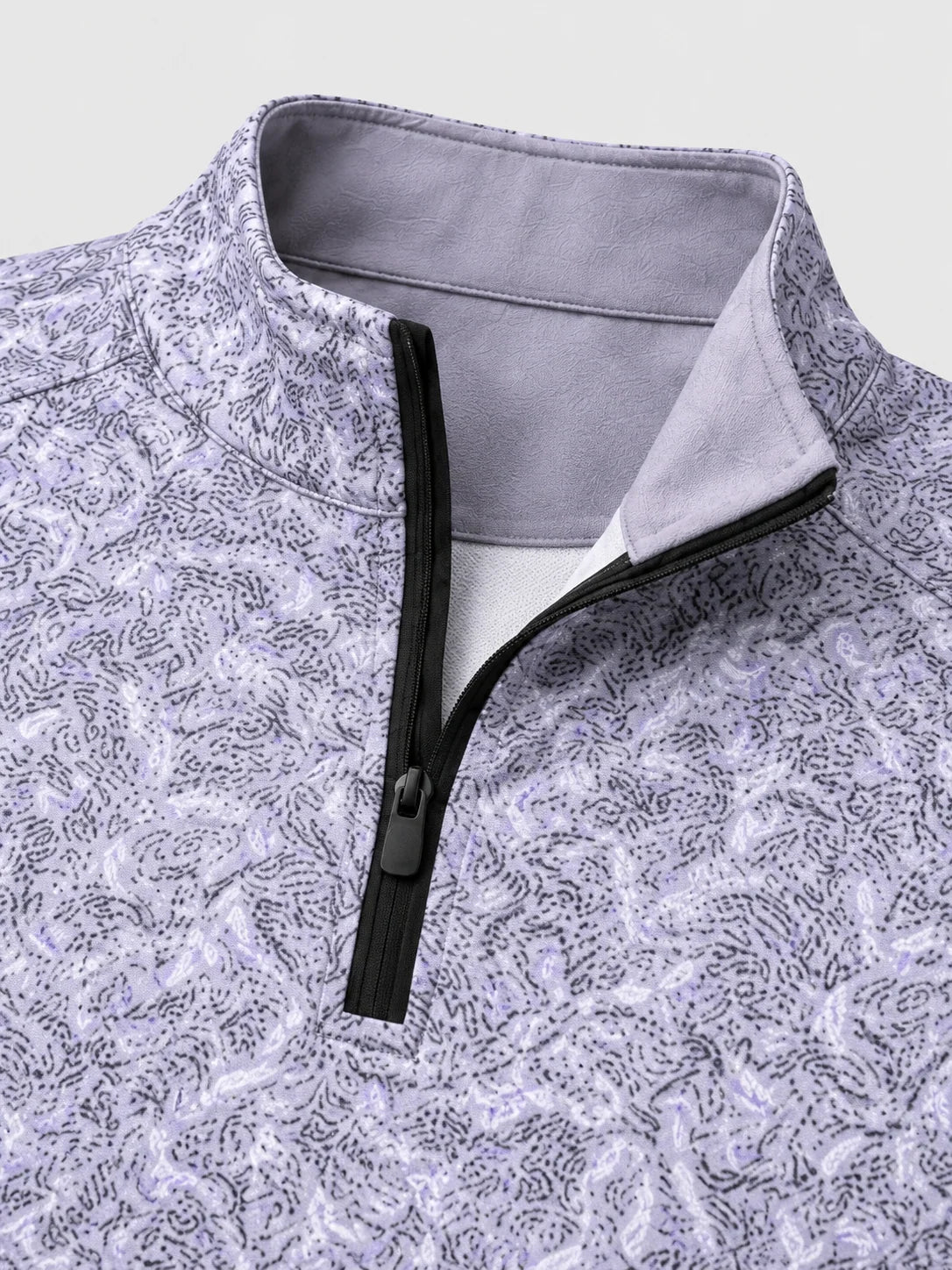 Lavendelfarbener Performance-Quarter-Zip-Pullover mit abstraktem Muster
