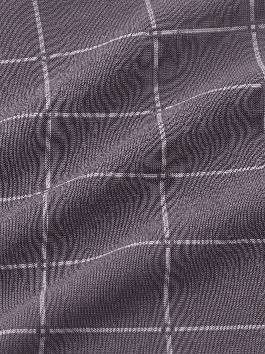 Golf-Pullover aus Funktionsmaterial in gedecktem Mauve mit minimalistischem Fensterkaromuster und Viertelreißverschluss