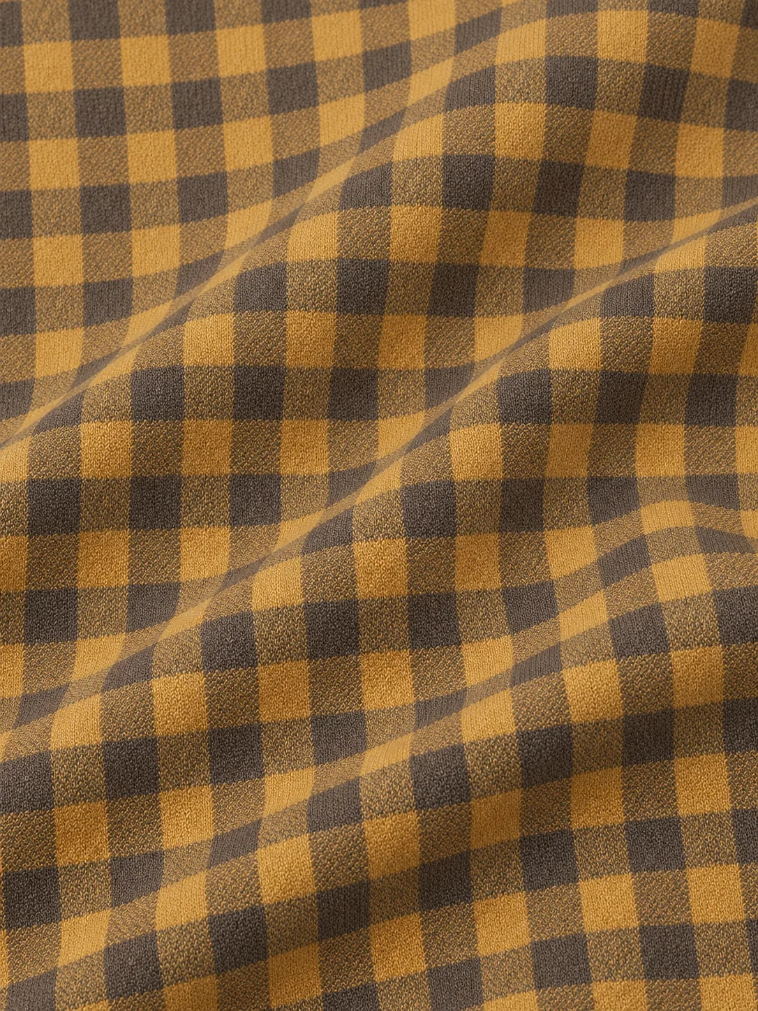 Golf-Pullover aus Funktionsmaterial in Goldsenf mit Vichy-Karomuster und Viertelreißverschluss